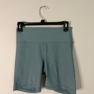 Old Navy Women’s Active Power Soft Ribbed High Rise Bike Short Go Dry - Green